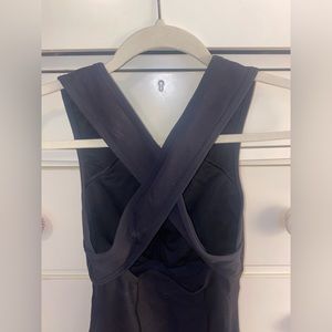 Lululemon picnic play dress. Excellent used condition size 4. Black.